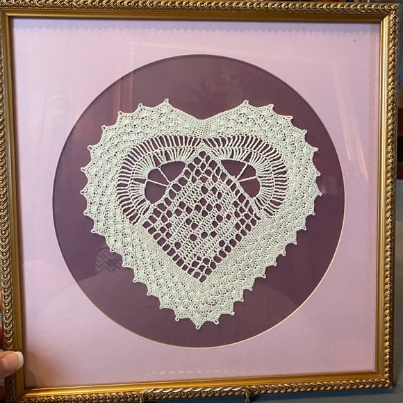 Vintage professionally framed handmade ❤️ doily
